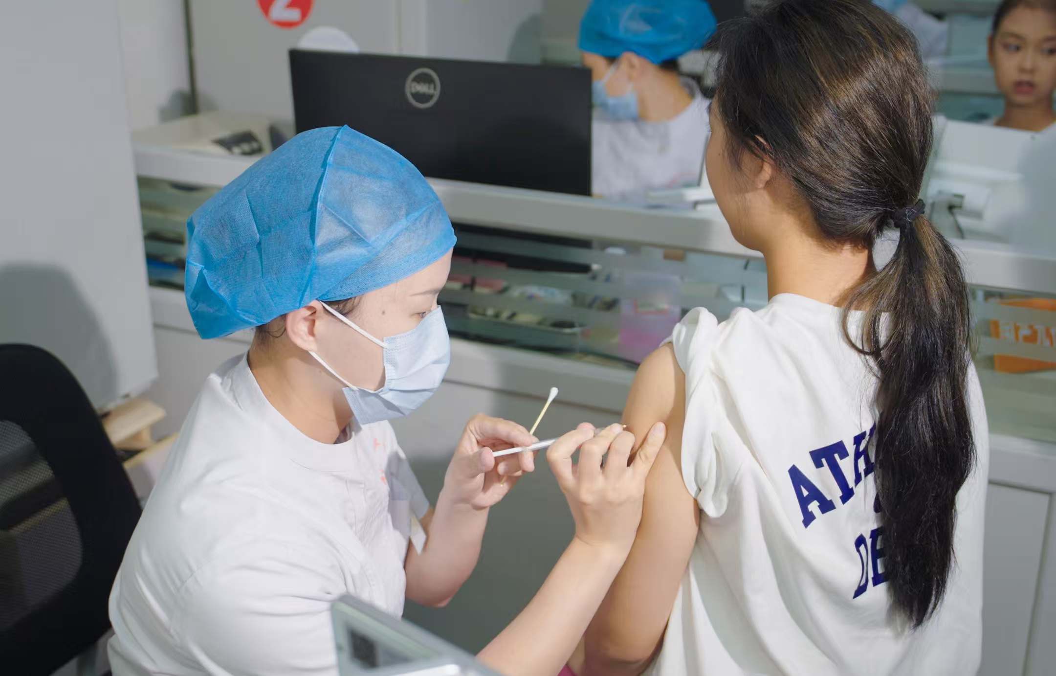 多地探訪 國(guó)產(chǎn)九價(jià)HPV疫苗接種量在部分地區(qū)現(xiàn)反超趨勢(shì)