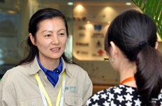 國(guó)家電網(wǎng)員工真誠(chéng)服務(wù)