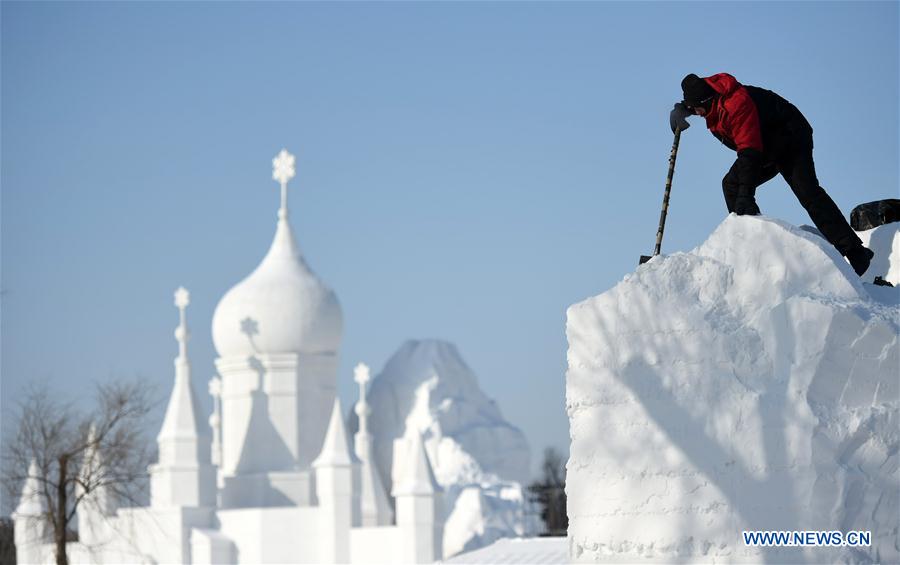 CHINA-HARBIN-SNOW SCULPTURE-COMPETITION (CN)