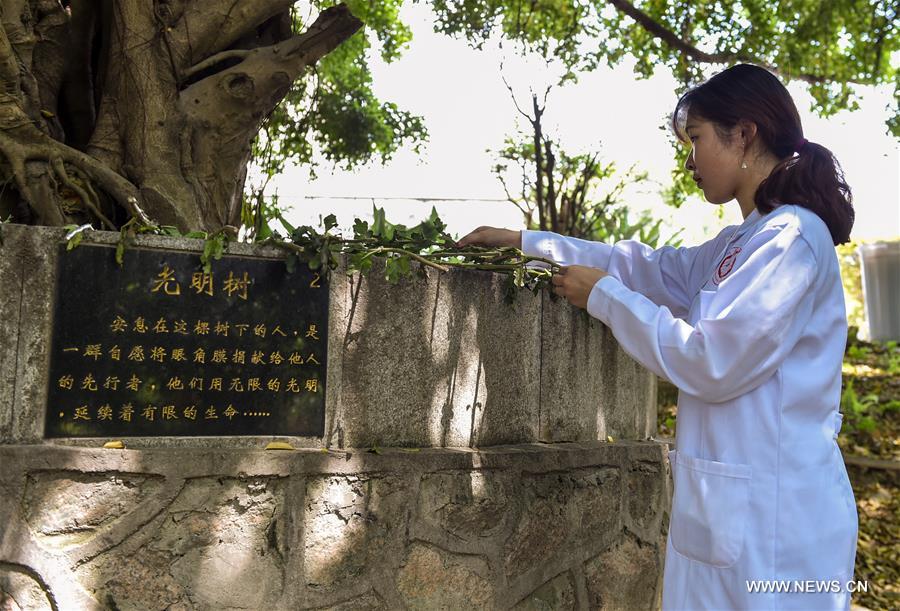 CHINA-SHENZHEN-QINGMING FESTIVAL-COMMEMORATION (CN) 