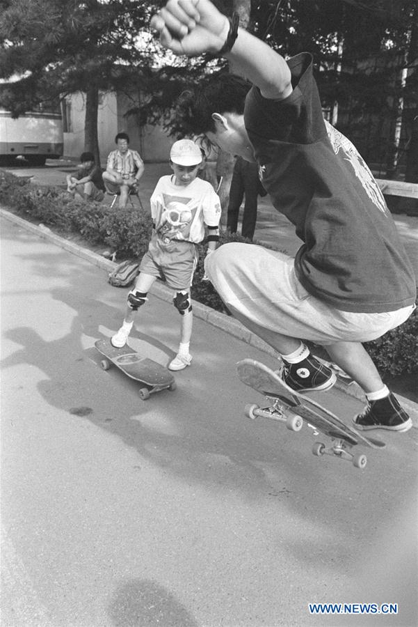 (MOMENTS FOREVER) CHINA-INT'L CHILDREN'S DAY-ENTERTAINMENT-EVOLUTION (CN)