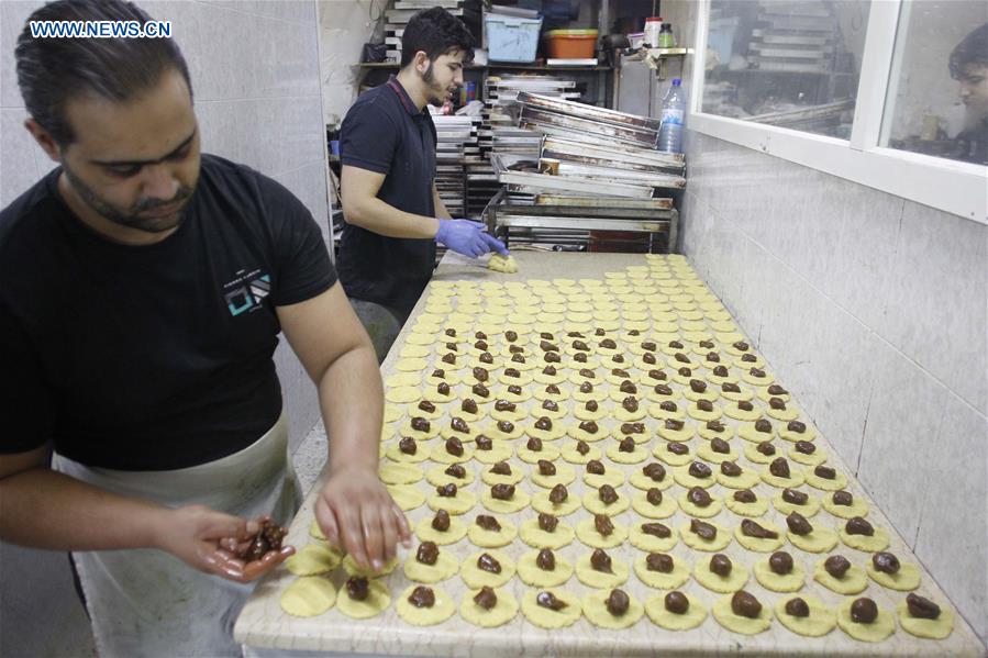 MIDEAST-JERUSALEM-EID AL-FITR-PREPARATION