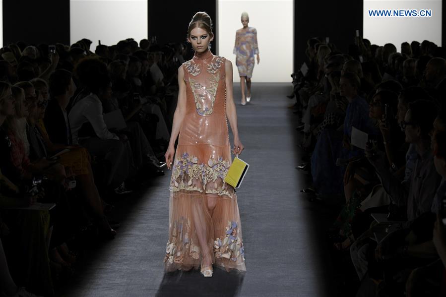 FRANCE-PARIS-FASHION-HAUTE COUTURE-FENDI