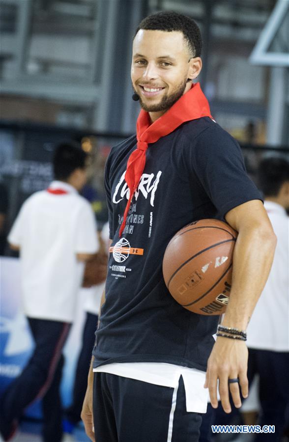 (SP)CHINA-WUHAN-BASKETBALL-NBA-STEPHEN CURRY (CN)