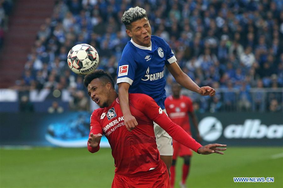 (SP)GERMANY-GELSENKIRCHEN-SOCCER-BUNDESLIGA-SCHALKE 04 VS MAINZ