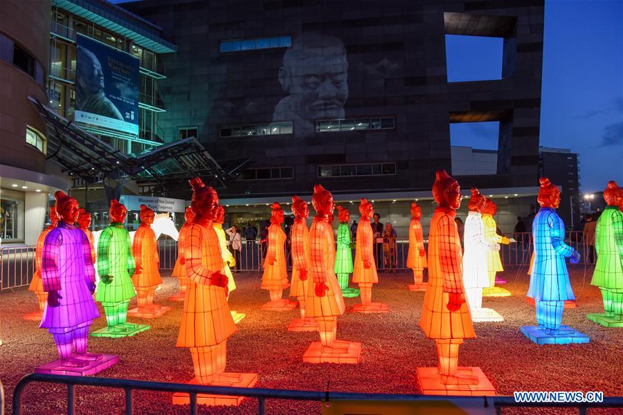 NEW ZEALAND-WELLINGTON-TERRACOTTA WARRIORS-LANTERN