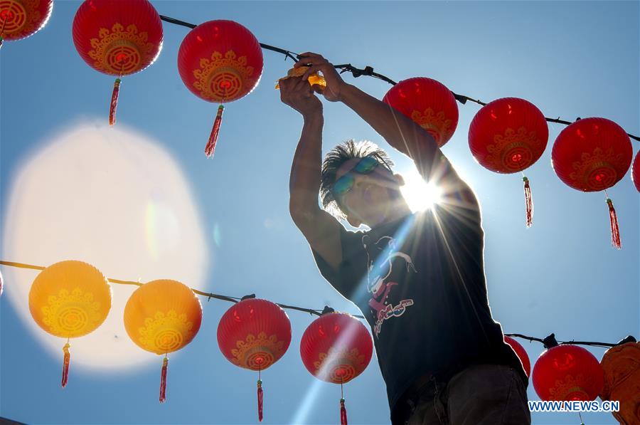 MALAYSIA-KUALA LUMPUR-LANTERN FESTIVAL-PREPARATION