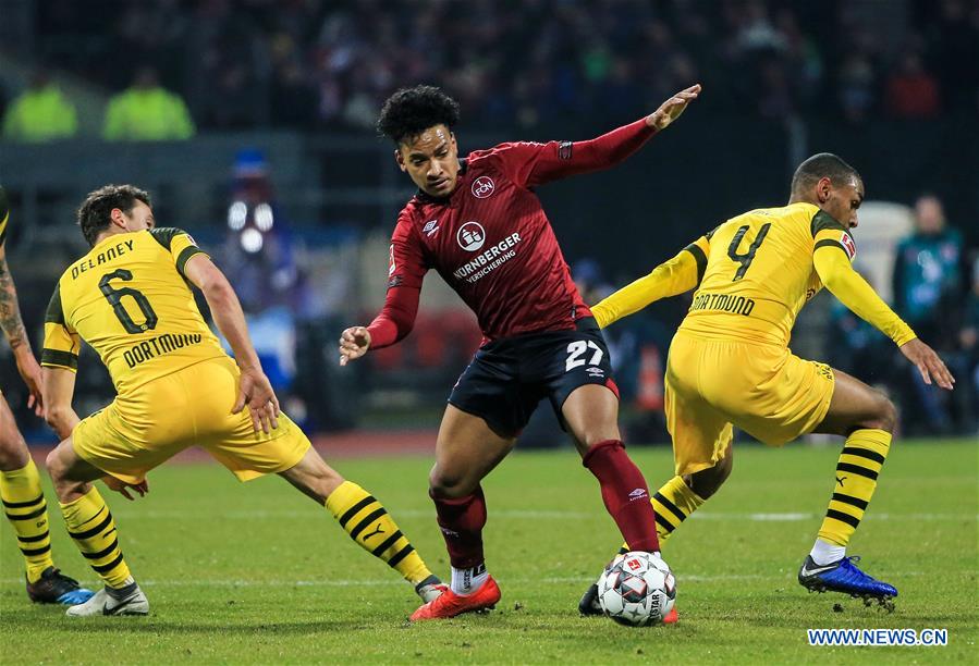 (SP)GERMANY-NUREMBERG-SOCCER-BUNDESLIGA-NUREMBERG VS DORTMUND