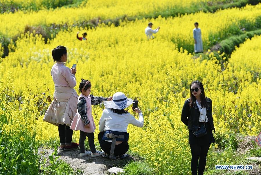 #CHINA-QINGMING-HOLIDAY-LEISURE-TOURISM (CN)