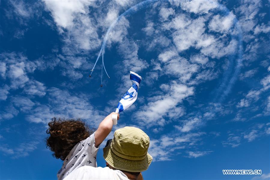 XINHUA PHOTOS OF THE DAY