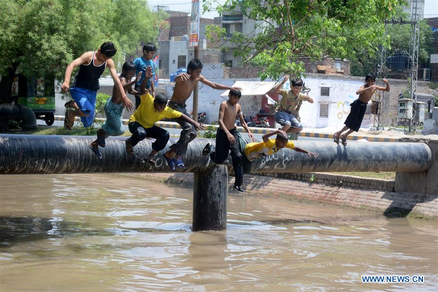 PAKISTAN-LAHORE-HEAT WAVE