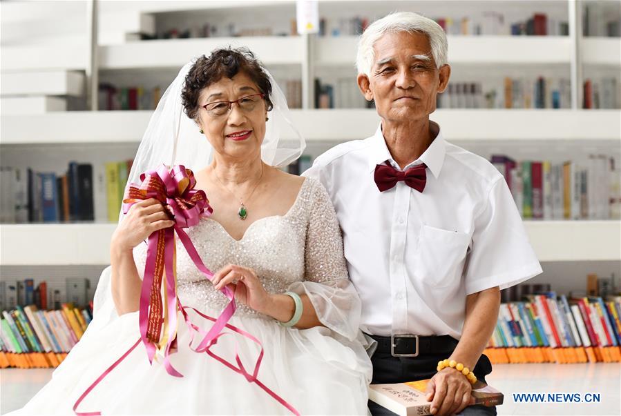 CHINA-TIANJIN-ELDERLY COUPLES-WEDDING PHOTOS (CN)