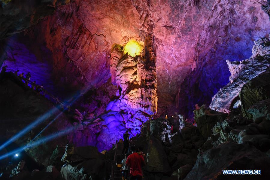 CHINA-ZHEJIANG-TONGLU-KARST CAVE-SCENERY (CN)