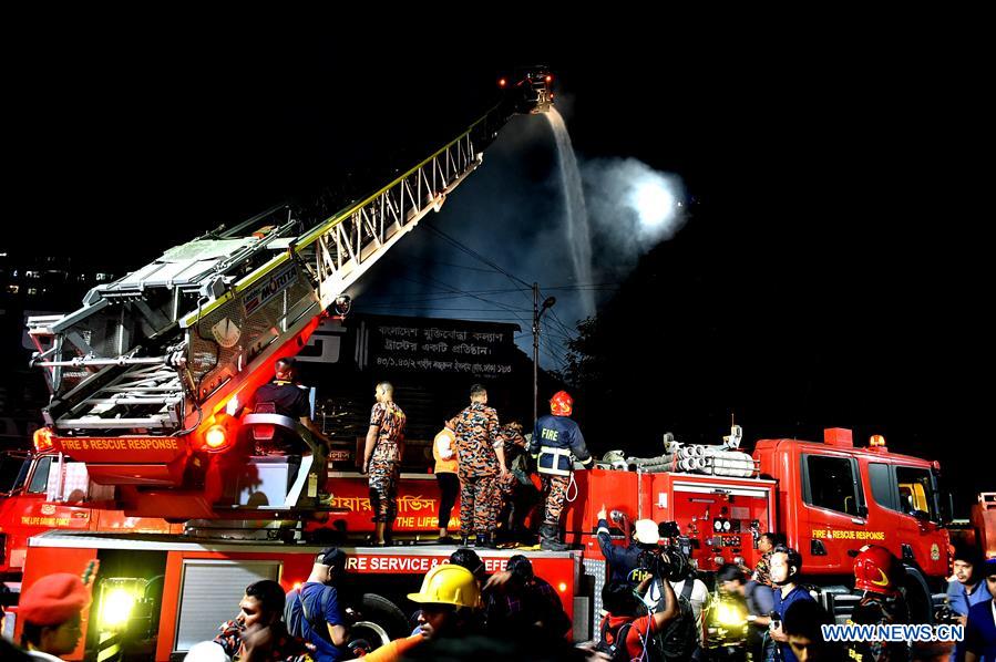 BANGLADESH-DHAKA-MARKET-FIRE