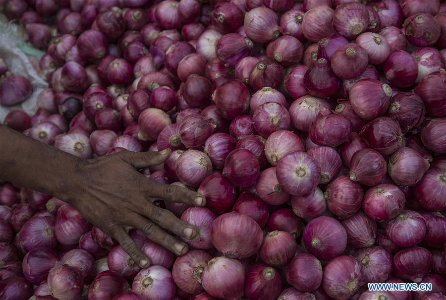 INDIA-NEW DELHI-ONION PRICES-SOARING