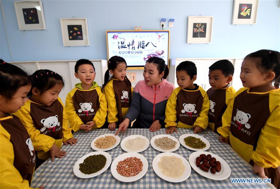 CHINA-SHIJIAZHUANG-LABA FESTIVAL-KINDERGARTEN (CN)