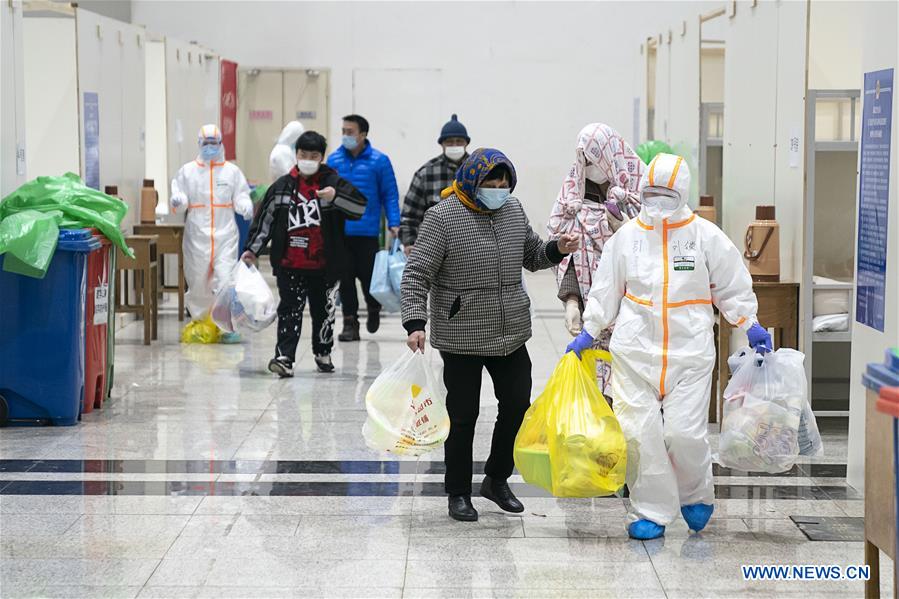 CHINA-HUBEI-WUHAN-MAKESHIFT HOSPITAL-PATIENTS (CN)