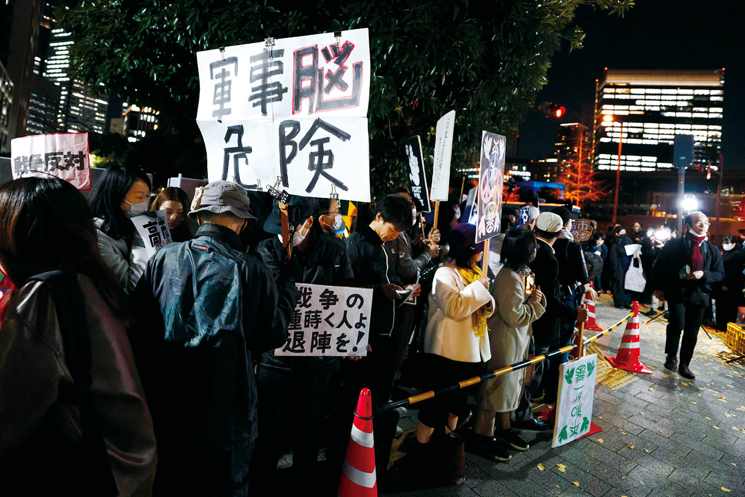 戰(zhàn)后日本軍國(guó)主義為何“死灰復(fù)燃”