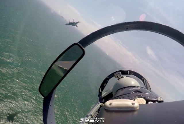 中國空軍多型主戰(zhàn)飛機赴南海戰(zhàn)斗巡航。