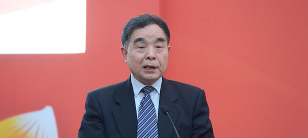 全國人大教科文衛(wèi)委員會主任委員、清華大學(xué)新聞出版學(xué)院院長柳斌杰致辭