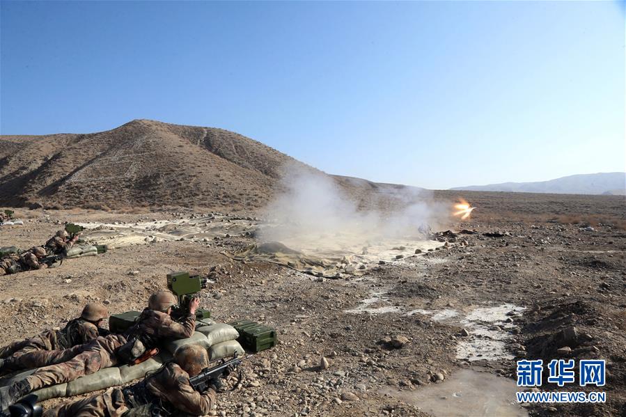 （新華全媒頭條&middot;圖文互動）（2）備戰(zhàn)踏上新起點，練兵展現(xiàn)新氣象&mdash;&mdash;2018中國軍隊新年開訓(xùn)全景大掃描