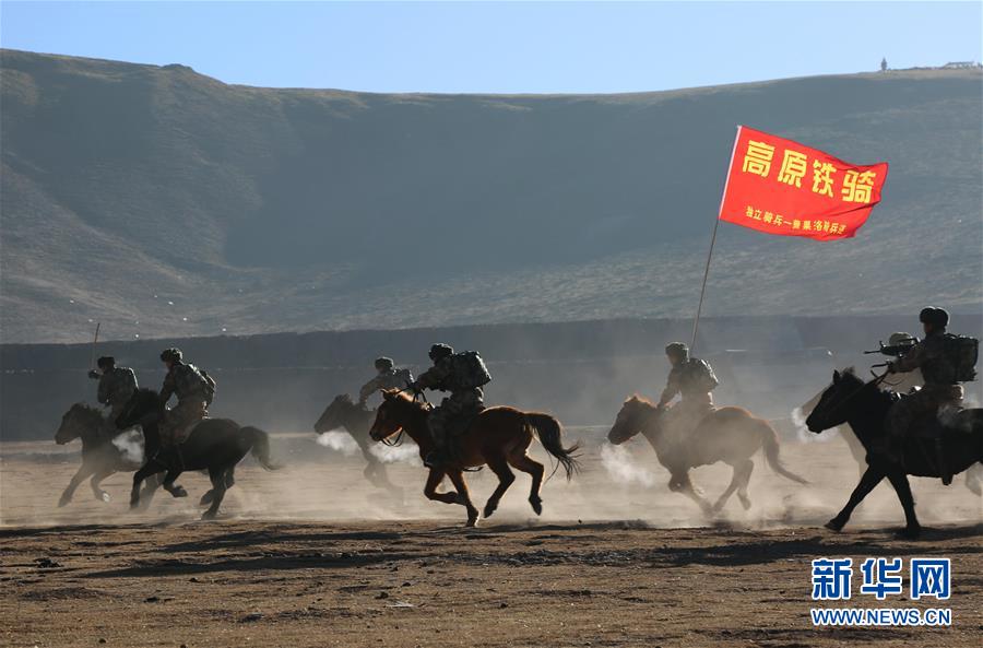 （新華全媒頭條&middot;圖文互動）（14）備戰(zhàn)踏上新起點，練兵展現(xiàn)新氣象&mdash;&mdash;2018中國軍隊新年開訓全景大掃描