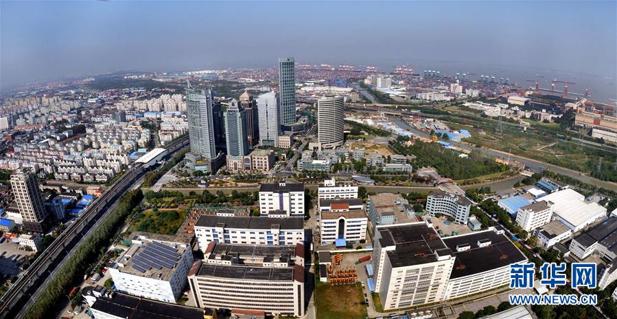 （大江奔流&mdash;&mdash;來(lái)自長(zhǎng)江經(jīng)濟(jì)帶的報(bào)道&middot;新華全媒頭條&middot;圖文互動(dòng)）（1）擘畫(huà)新時(shí)代中國(guó)發(fā)展新坐標(biāo)&mdash;&mdash;深入推動(dòng)長(zhǎng)江經(jīng)濟(jì)帶發(fā)展述評(píng)