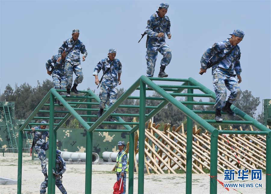 （軍事&middot;圖文互動(dòng)）（3）海上登陸賽障礙賽打響　中國(guó)隊(duì)包攬前3名