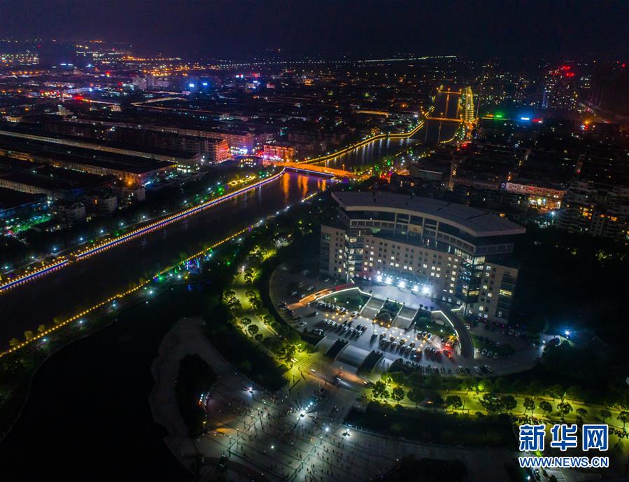 （壯闊東方潮 奮進(jìn)新時(shí)代&mdash;&mdash;慶祝改革開(kāi)放40年&middot;圖文互動(dòng)）（5）&ldquo;斜杠青年&rdquo;楊建平：&ldquo;我是時(shí)代的幸運(yùn)兒！&rdquo;