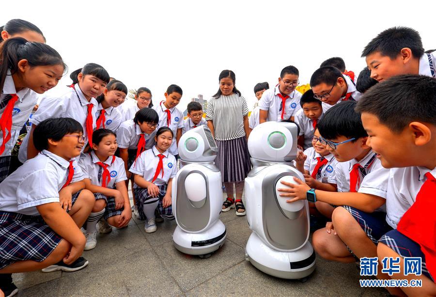 （科技）（1）&ldquo;零距離&rdquo;感受科技魅力