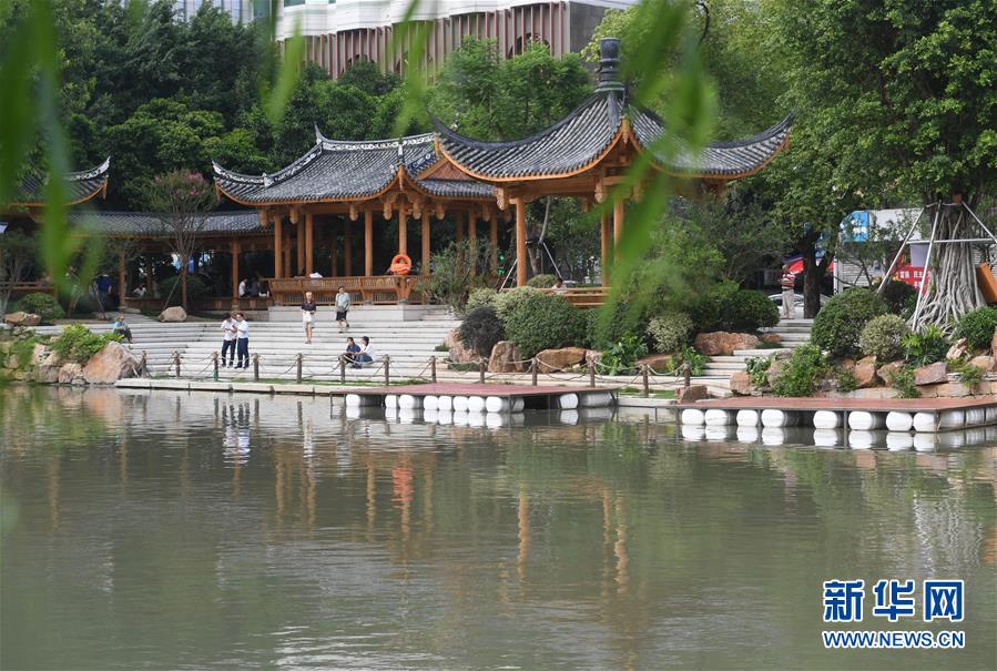 （新華全媒頭條&middot;圖文互動）（4）為祖國驕傲，祝福偉大祖國！&mdash;&mdash;國慶漫記