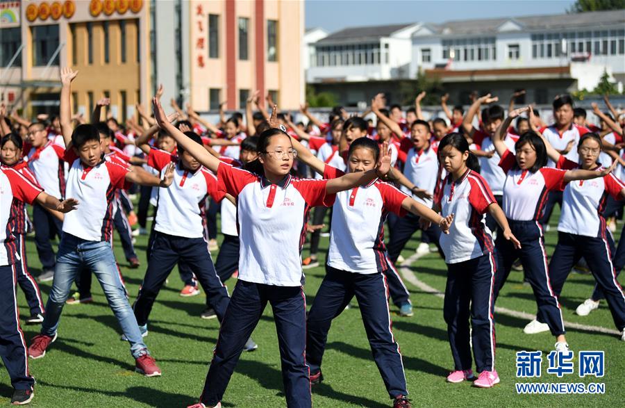 (壯闊東方潮 奮進(jìn)新時(shí)代——慶祝改革開(kāi)放40年·圖文互動(dòng))(5)“人民的期盼就是改革的動(dòng)力”——“大包干”帶頭人寄語(yǔ)改革