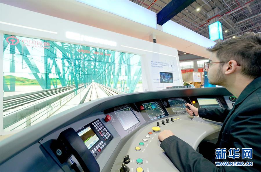 (在習(xí)近平新時(shí)代中國特色社會(huì)主義思想指引下·慶祝改革開放40周年·創(chuàng)新發(fā)展)(新華全媒頭條·圖文互動(dòng))(10)創(chuàng)新:“第一動(dòng)力”的時(shí)代答卷