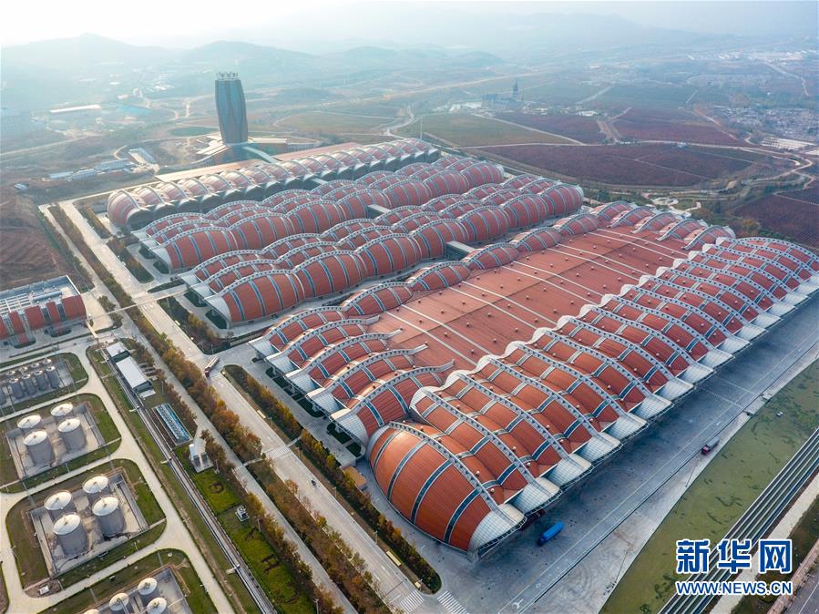 （百城百縣百企調(diào)研行&middot;圖文互動(dòng)）（1）&ldquo;藍(lán)鯨1號(hào)&rdquo;從這里駛出&mdash;&mdash;山東煙臺(tái)崛起制造業(yè)高地