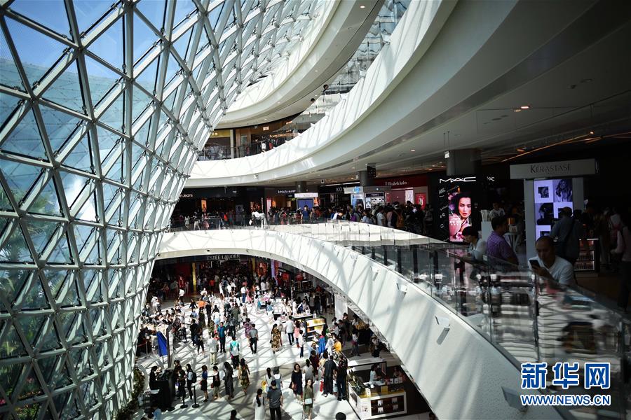 （新華全媒頭條&middot;壯闊歷程40年系列述評(píng)&middot;圖文互動(dòng)）（6）以人為本 攜手筑夢&mdash;&mdash;從改革開放40年看中國力量