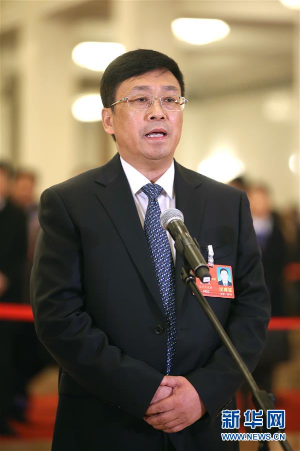 （兩會&middot;XHDW）（8）全國人大代表接受采訪