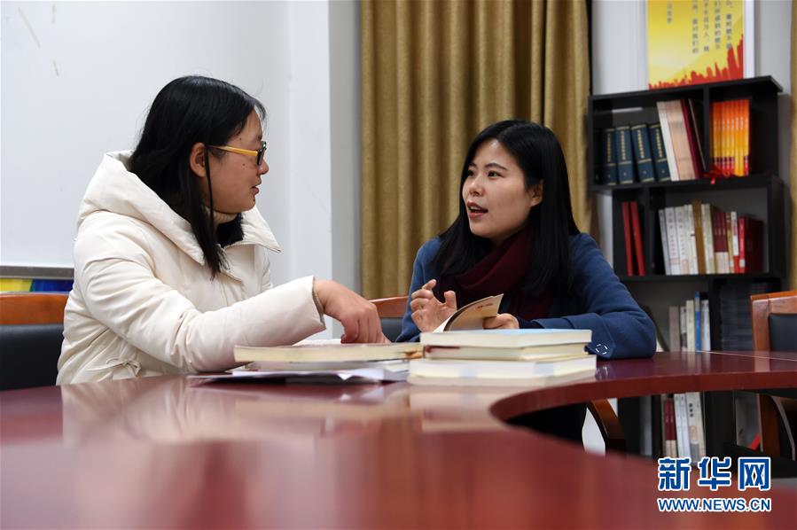 （在習(xí)近平新時代中國特色社會主義思想指引下&middot;將改革開放進(jìn)行到底&middot;強(qiáng)國之基）（新華全媒頭條&middot;圖文互動）（6）奮斗不停步 改革再出發(fā)&mdash;&mdash;&ldquo;四個自信&rdquo;筑牢強(qiáng)國之基