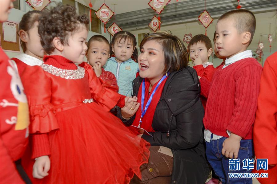 （兩會前夕看落實&middot;圖文互動）（5）牢記囑托增進(jìn)民族團結(jié) 凝心聚力建設(shè)美麗新疆&mdash;&mdash;新疆落實習(xí)近平總書記全國兩會重要講話精神紀(jì)實