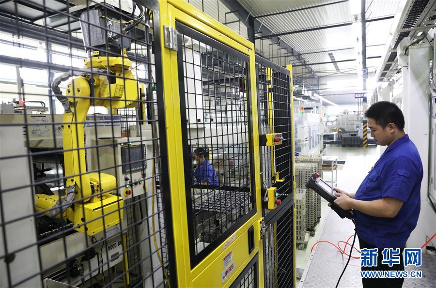 （兩會前夕看落實&middot;圖文互動）（3）春風(fēng)涌動兩江潮&mdash;&mdash;重慶落實習(xí)近平總書記全國兩會重要講話精神紀實