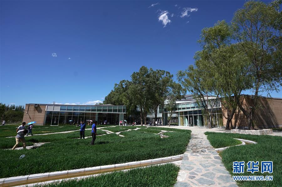 （在習(xí)近平新時(shí)代中國(guó)特色社會(huì)主義思想指引下&mdash;&mdash;新時(shí)代新作為新篇章&middot;圖文互動(dòng)）（13）從世園會(huì)&ldquo;看&rdquo;中國(guó)綠色發(fā)展之路&mdash;&mdash;寫(xiě)在北京世園會(huì)&ldquo;中國(guó)國(guó)家館日&rdquo;到來(lái)之際