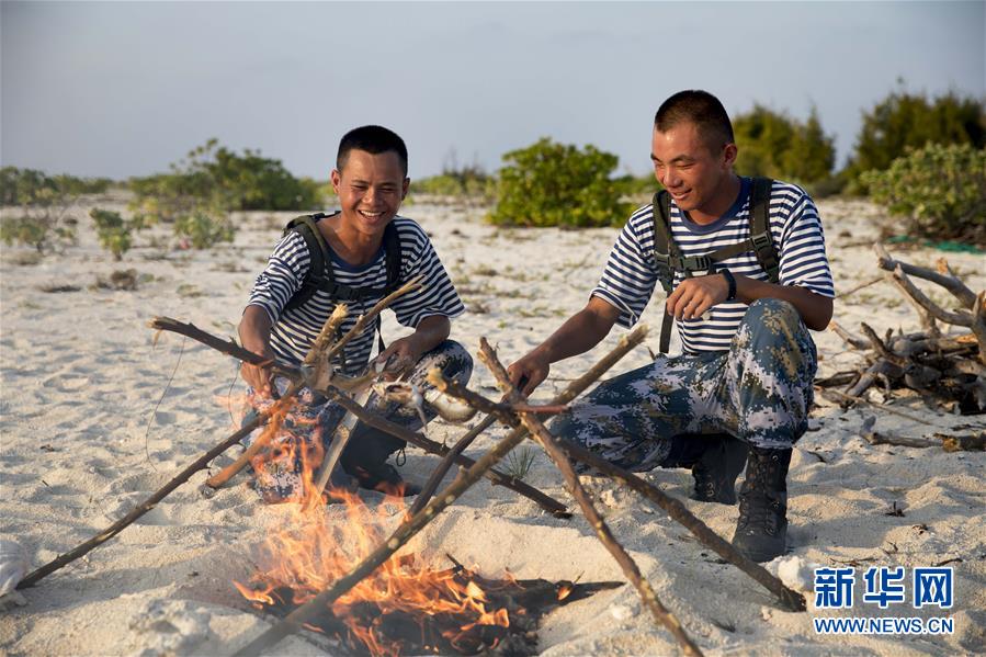 （壯麗70年&middot;奮斗新時代&middot;新華全媒頭條&middot;圖文互動）（10）&ldquo;你在我的航程上，我在你的視線里&rdquo;&mdash;&mdash;走進海軍西沙中建島官兵的五彩世界