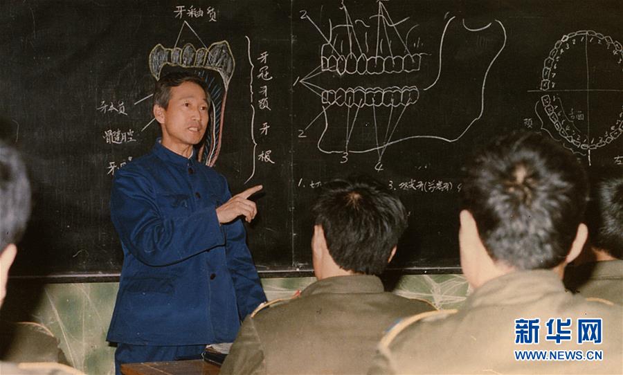 （新華全媒頭條&middot;時代先鋒&middot;圖文互動）（10）傳奇的英雄 無悔的忠誠&mdash;&mdash;記刑偵痕跡檢驗專家崔道植