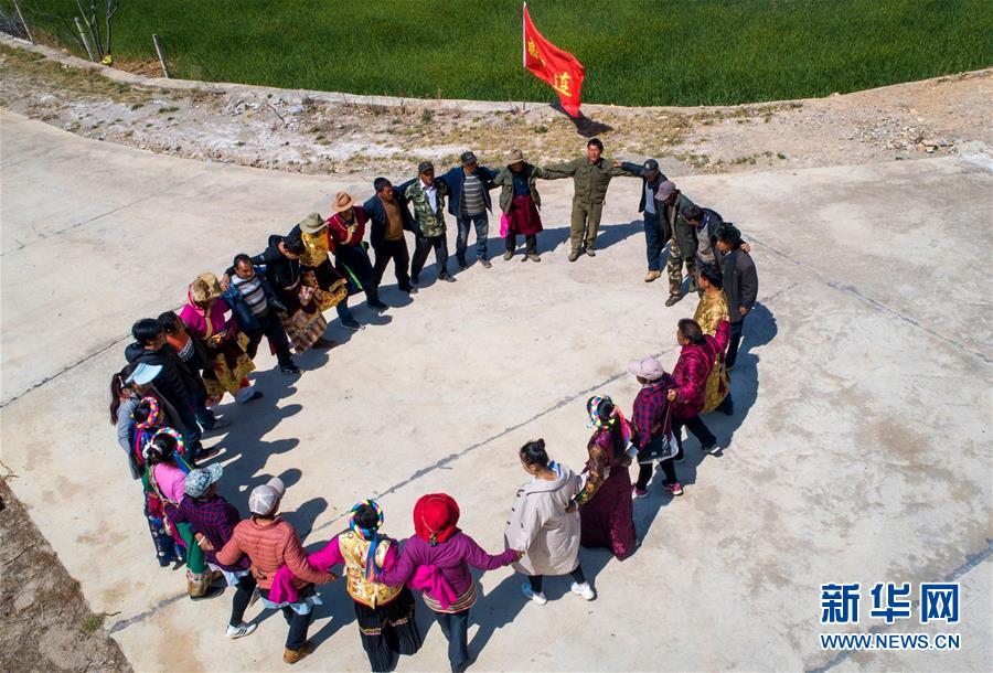 （新華全媒頭條&middot;圖文互動）（2）藏區(qū)&ldquo;感恩連&rdquo;