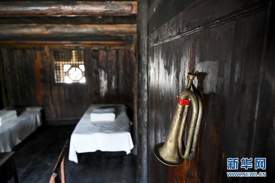 （壯麗70年&middot;奮斗新時代&mdash;&mdash;記者再走長征路&middot;圖文互動）（4）手捧棉被憶紅軍：走了那么多年，我們都念他們的好