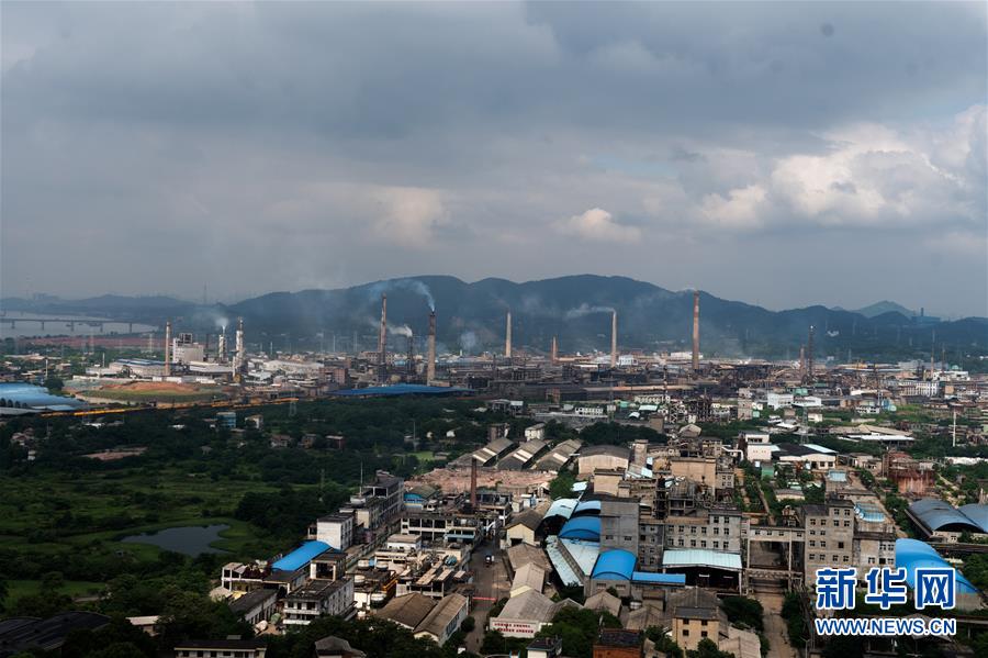 （在習(xí)近平新時(shí)代中國(guó)特色社會(huì)主義思想指引下&mdash;&mdash;新時(shí)代新作為新篇章&middot;圖文互動(dòng)）（1）清水塘的&ldquo;映照&rdquo;：從&ldquo;中國(guó)魯爾區(qū)&rdquo;到&ldquo;中國(guó)動(dòng)力谷&rdquo;