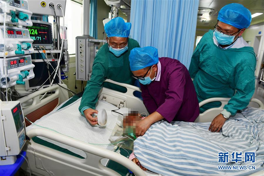 （新華全媒頭條&middot;圖文互動(dòng)）（12）有一絲希望，就盡百倍努力&mdash;&mdash;貴州水城&ldquo;7&middot;23&rdquo;特大山體滑坡72小時(shí)救援紀(jì)實(shí)