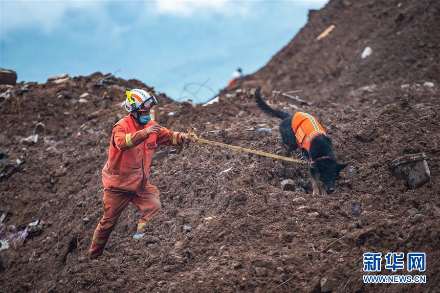（新華全媒頭條&middot;圖文互動(dòng)）（5）有一絲希望，就盡百倍努力&mdash;&mdash;貴州水城&ldquo;7&middot;23&rdquo;特大山體滑坡72小時(shí)救援紀(jì)實(shí)
