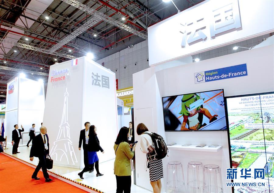 （新華全媒頭條&middot;圖文互動(dòng)）（1）共襄盛舉 共享未來(lái)&mdash;&mdash;與會(huì)人士熱議習(xí)近平主席在第二屆中國(guó)國(guó)際進(jìn)口博覽會(huì)上的主旨演講