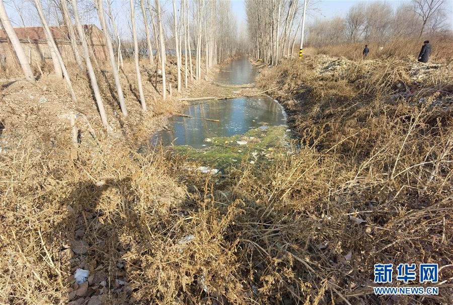 （新華調(diào)查&middot;國(guó)務(wù)院農(nóng)村人居環(huán)境大檢查&middot;圖文互動(dòng)）（1）農(nóng)村生活污水何處去？&mdash;&mdash;農(nóng)村污水治理&ldquo;梗阻&rdquo;現(xiàn)象調(diào)查