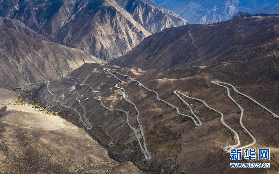 （新華全媒頭條&middot;圖文互動(dòng)）（1）格?；ㄩ_滿天路&mdash;&mdash;寫在川藏公路通車65周年之際
